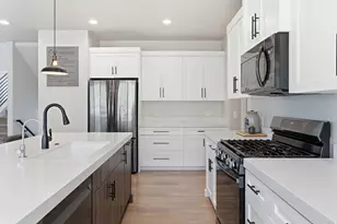 2313 E Patriot Dr, Eagle Mountain, UT 84005 - Photo 27