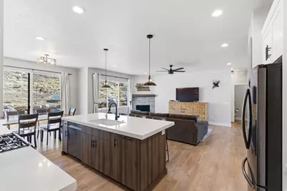 2313 E Patriot Dr, Eagle Mountain, UT 84005 - Photo 25