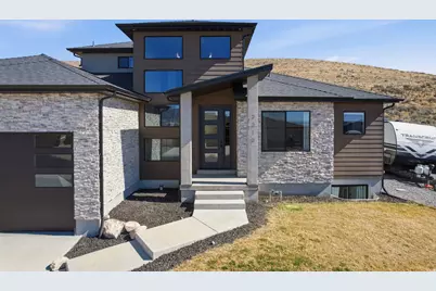 2313 E Patriot Dr, Eagle Mountain, UT 84005 - Photo 3