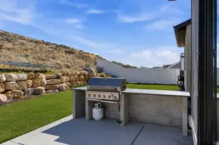 2313 E Patriot Dr, Eagle Mountain, UT 84005 - Photo 61