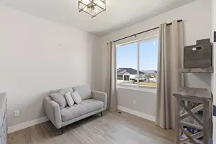 2313 E Patriot Dr, Eagle Mountain, UT 84005 - Photo 15