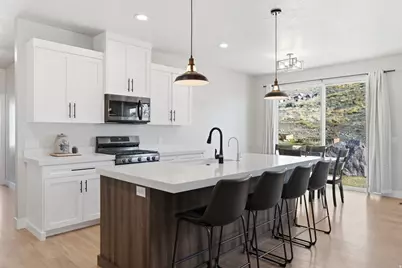 2313 E Patriot Dr, Eagle Mountain, UT 84005 - Photo 25