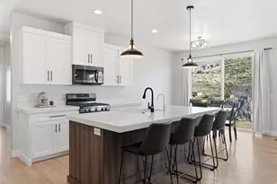 2313 E Patriot Dr, Eagle Mountain, UT 84005 - Photo 25