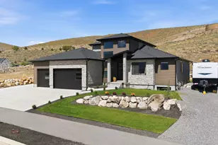 2313 E Patriot Dr, Eagle Mountain, UT 84005 - Photo 1