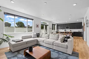 4892 S Snarr Haven Ct W, Taylorsville, UT 84129 - Photo 5