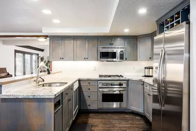 1908 E Baywood Dr S, Salt Lake City, UT 84117 - Photo 9