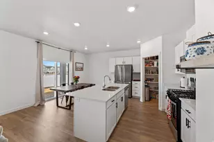 811 N 3620 W, Lehi, UT 84048 - Photo 7