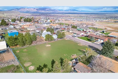 650 E Bridger Ln, Elk Ridge, UT 84651 - Photo 21