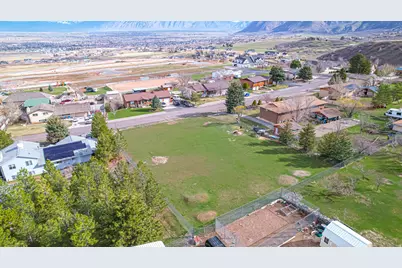 650 E Bridger Ln, Elk Ridge, UT 84651 - Photo 23