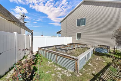 892 N Flint Cir, Tooele, UT 84074 - Photo 29