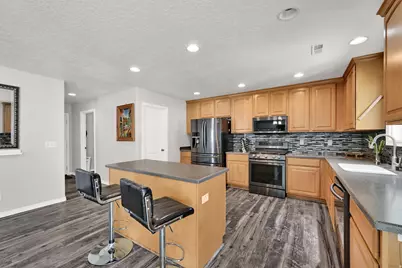 892 N Flint Cir, Tooele, UT 84074 - Photo 11