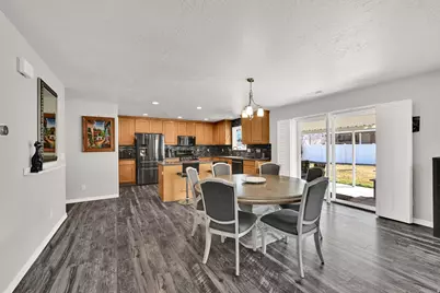 892 N Flint Cir, Tooele, UT 84074 - Photo 9