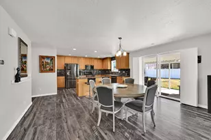 892 N Flint Circle, Tooele, UT 84074 - Photo 9