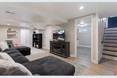 339 W 4675 S, Washington Terrace, UT 84405 - Photo 17