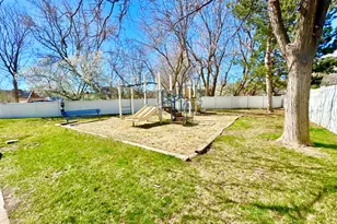 848 E Bristle Pine Pl, Millcreek, UT 84106 - Photo 5