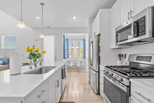 10499 S Liv Way, South Jordan, UT 84009 - Photo 11