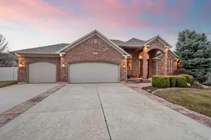 9987 S Tee Shot Circle, South Jordan, UT 84009 - Photo 3