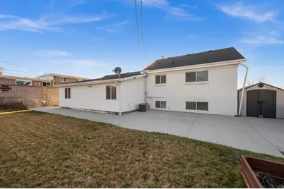 7161 S 2155 E, Cottonwood Heights, UT 84121 - Photo 23