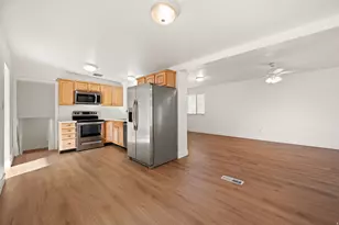 7161 S 2155 E, Cottonwood Heights, UT 84121 - Photo 7