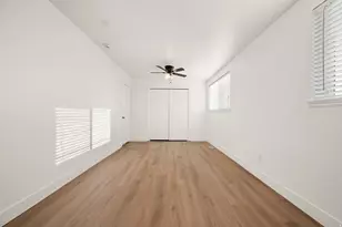 7161 S 2155 E, Cottonwood Heights, UT 84121 - Photo 15