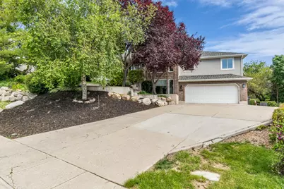 882 E Windsor Ln N, Kaysville, UT 84037 - Photo 3