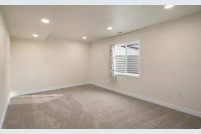 644 S Peachtree Ln E, Saratoga Springs, UT 84045 - Photo 45