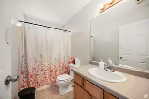 1898 W Pointe Meadow Loop, Lehi, UT 84048 - Photo 15