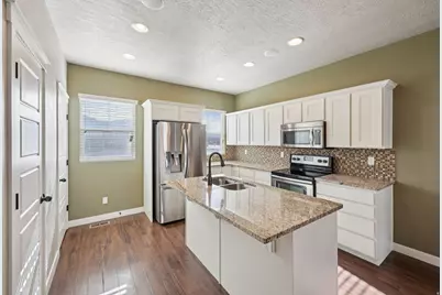 420 N Main St #22, Kaysville, UT 84037 - Photo 3