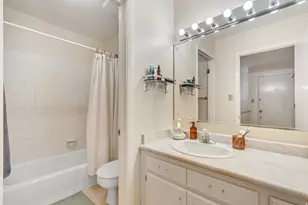 4797 S 2124 E, Holladay, UT 84117 - Photo 15