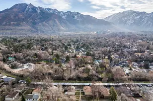6066 S 2075 E, Holladay, UT 84121 - Photo 15