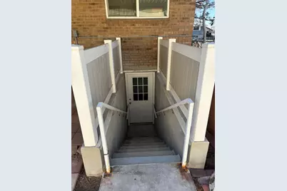 837 E Daisy St S, Sandy, UT 84094 - Photo 7