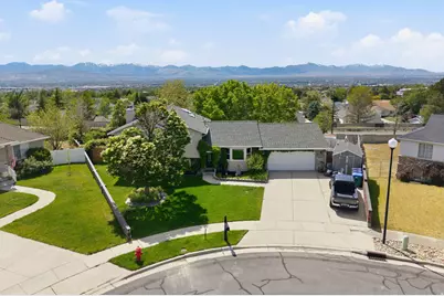 1320 E Woodhill Cir, Sandy, UT 84092 - Photo 3