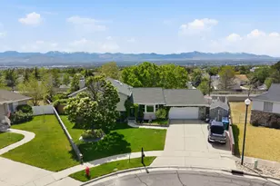 1320 E Woodhill Circle, Sandy, UT 84092 - Photo 3