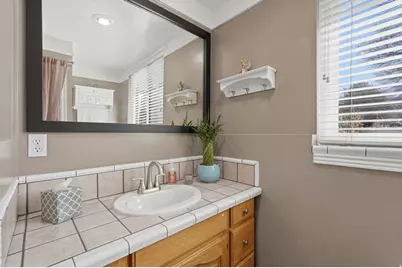 1320 E Woodhill Cir, Sandy, UT 84092 - Photo 31