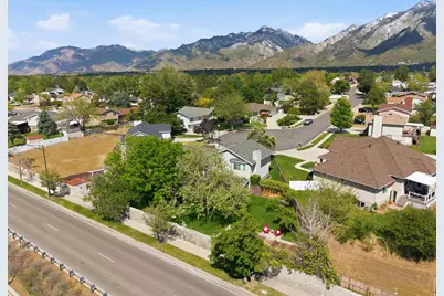 1320 E Woodhill Cir, Sandy, UT 84092 - Photo 53