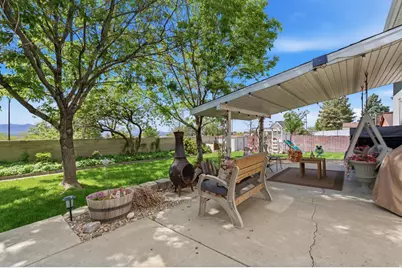 1320 E Woodhill Cir, Sandy, UT 84092 - Photo 41