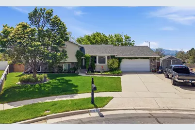 1320 E Woodhill Cir, Sandy, UT 84092 - Photo 5
