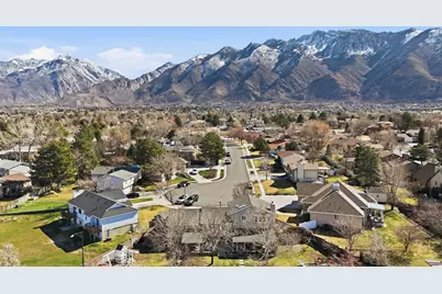 1320 E Woodhill Cir, Sandy, UT 84092 - Photo 43