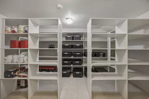 3205 E Danish Way, Cottonwood Heights, UT 84121 - Photo 37