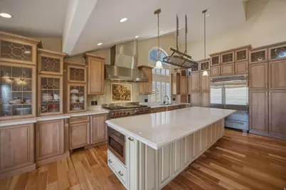 3205 E Danish Way, Cottonwood Heights, UT 84121 - Photo 17