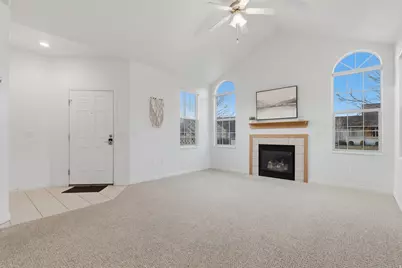 511 W 300 S #APT A, Springville, UT 84663 - Photo 3