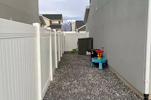 3326 S Cooper St, Syracuse, UT 84075 - Photo 47