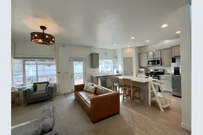 6135 N Boulter Peak Ln, Eagle Mountain, UT 84005 - Photo 9