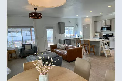 6135 N Boulter Peak Ln, Eagle Mountain, UT 84005 - Photo 7