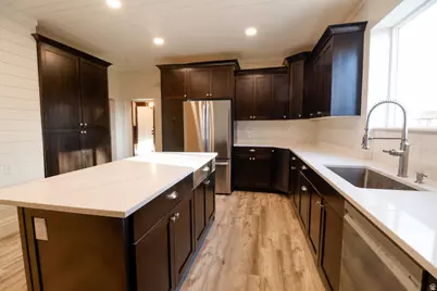 442 E Center St, Richfield, UT 84701 - Photo 17