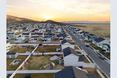 7884 N Seabiscuit Rd, Eagle Mountain, UT 84005 - Photo 33