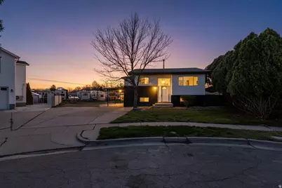 3055 S Dennis Cir, West Valley, UT 84120 - Photo 3