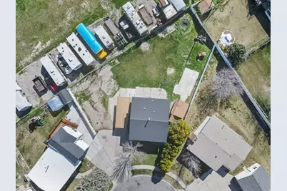 3055 S Dennis Cir, West Valley, UT 84120 - Photo 5