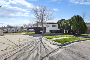 3055 S Dennis Circle, West Valley, UT 84120 - Photo 1