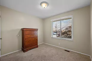 876 E Chariot Dr, Sandy, UT 84094 - Photo 15